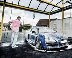 <b>雪后要如何洗车</b>